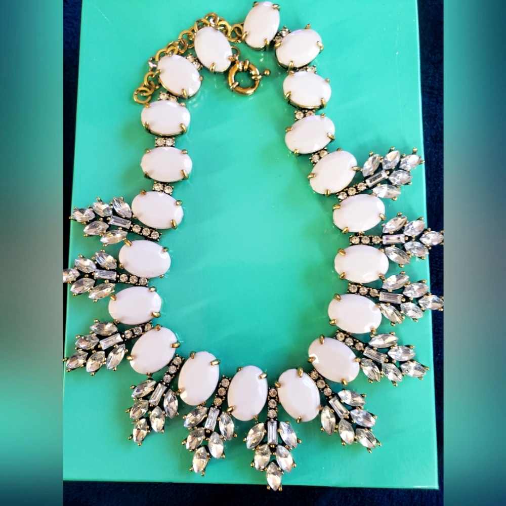 statement necklace
